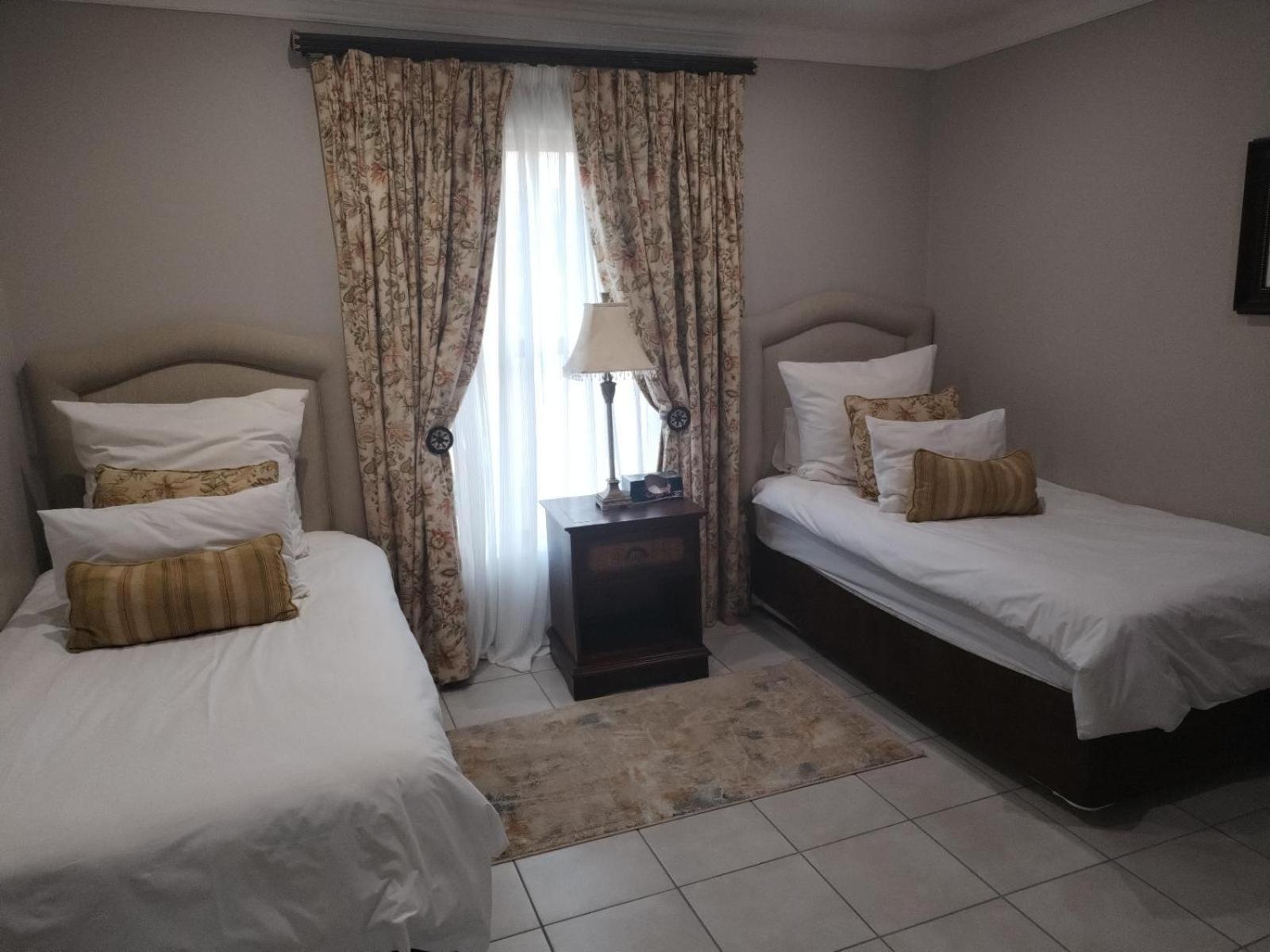 Hole In One Otel Roodepoort Oda fotoğraf