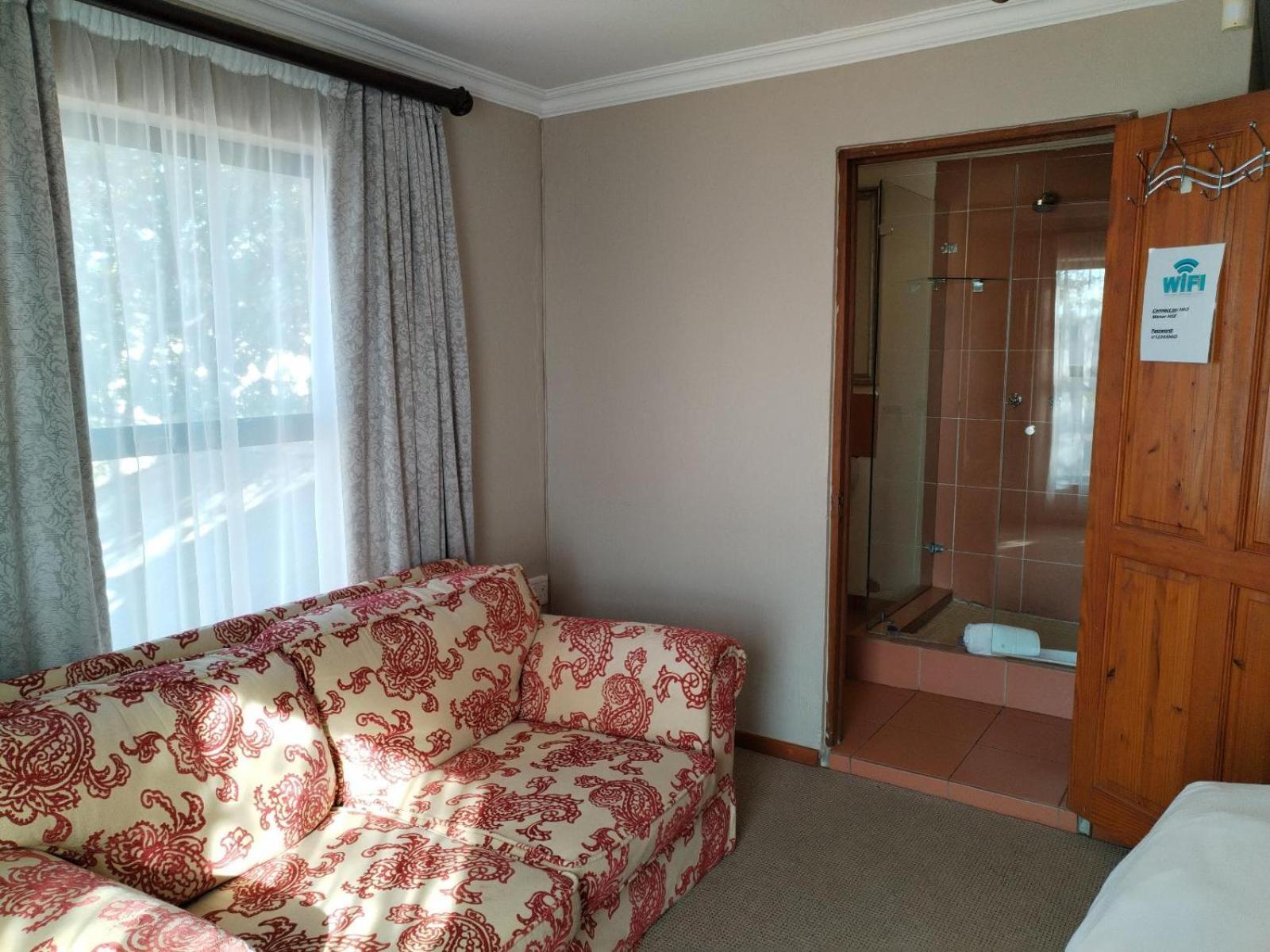 Hole In One Otel Roodepoort Oda fotoğraf